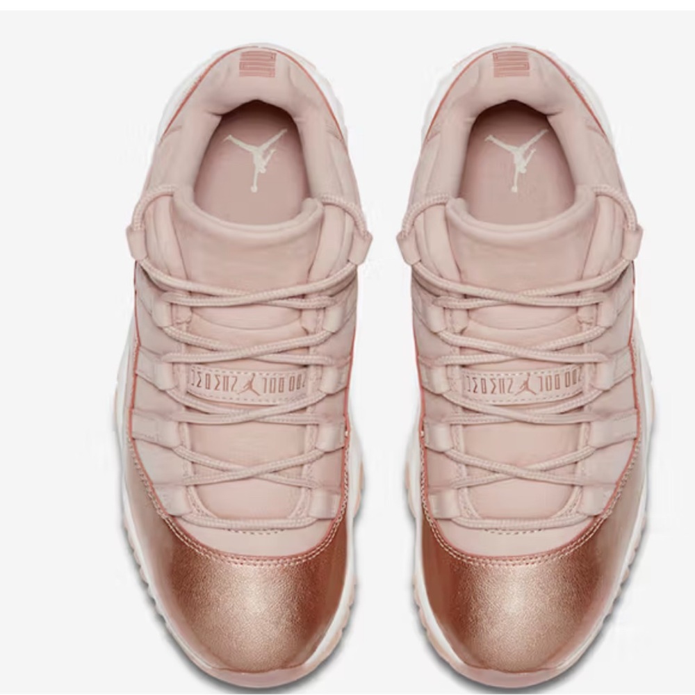 EUC Air Jordan 11 Retro Low "Rust Pink"